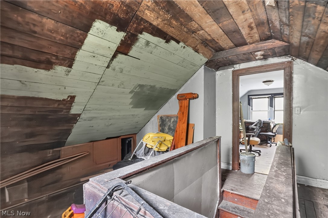 211 Broadview Avenue Girard OH 44420