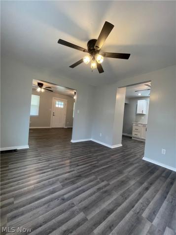 679 W Oregon Avenue Sebring OH 44672
