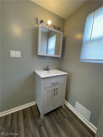 679 W Oregon Avenue Sebring OH 44672