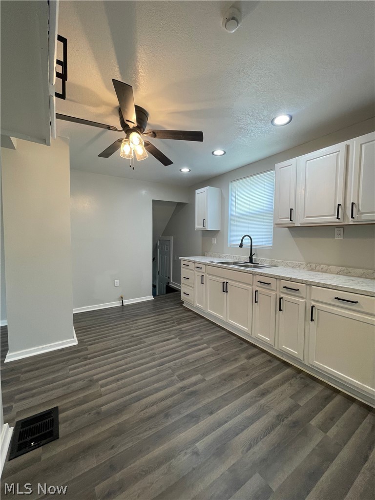 679 W Oregon Avenue Sebring OH 44672