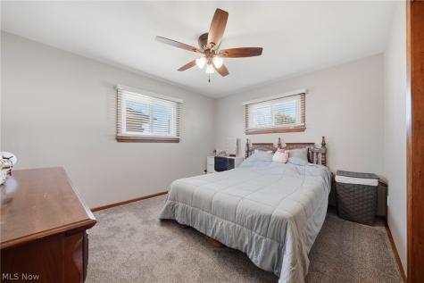 1118 Valley Drive NW North Canton OH 44720