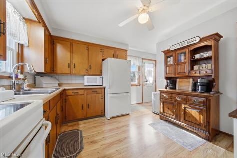 1118 Valley Drive NW North Canton OH 44720