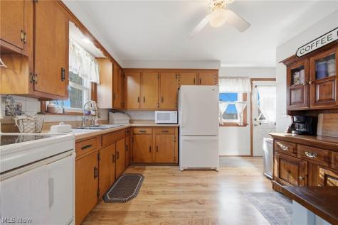 1118 Valley Drive NW North Canton OH 44720