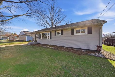 1118 Valley Drive NW North Canton OH 44720