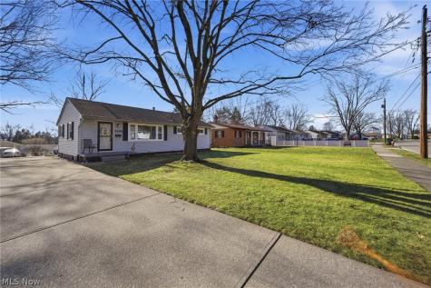 1118 Valley Drive NW North Canton OH 44720