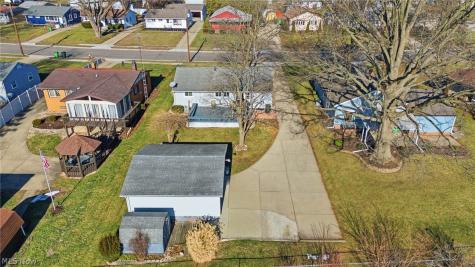 1118 Valley Drive NW North Canton OH 44720