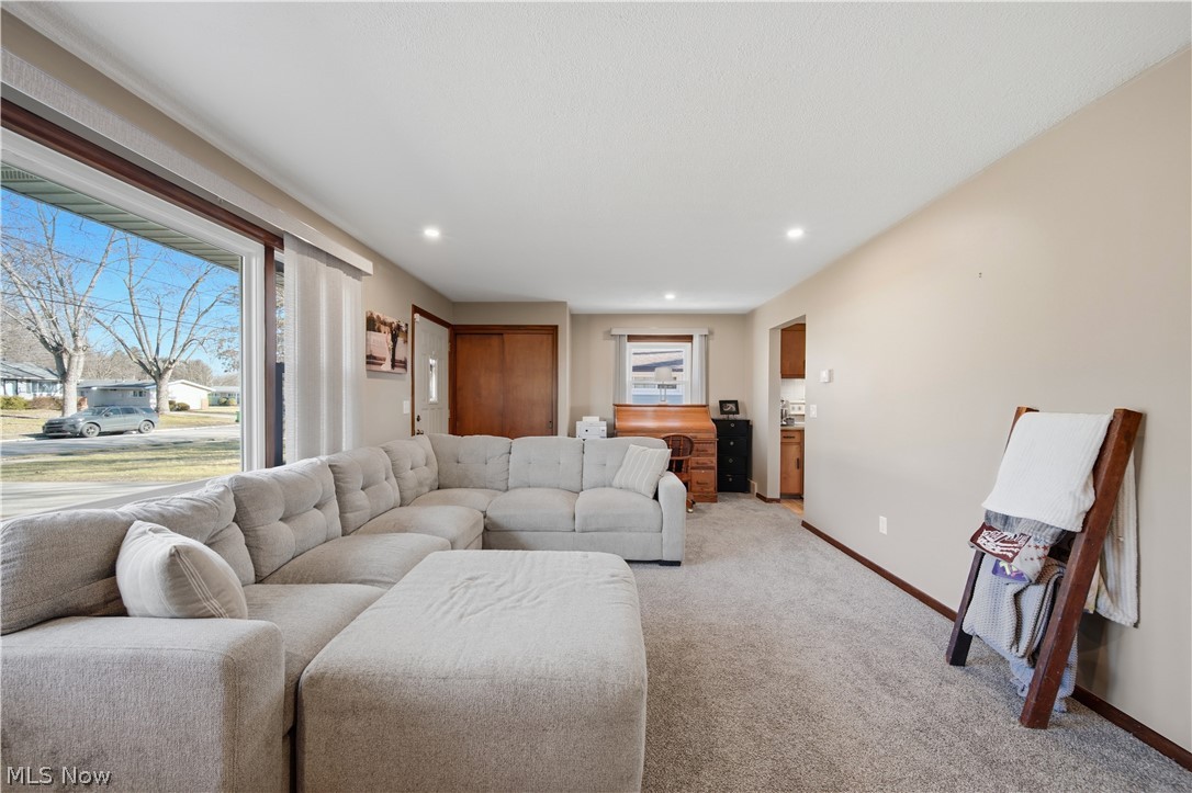 1118 Valley Drive NW North Canton OH 44720