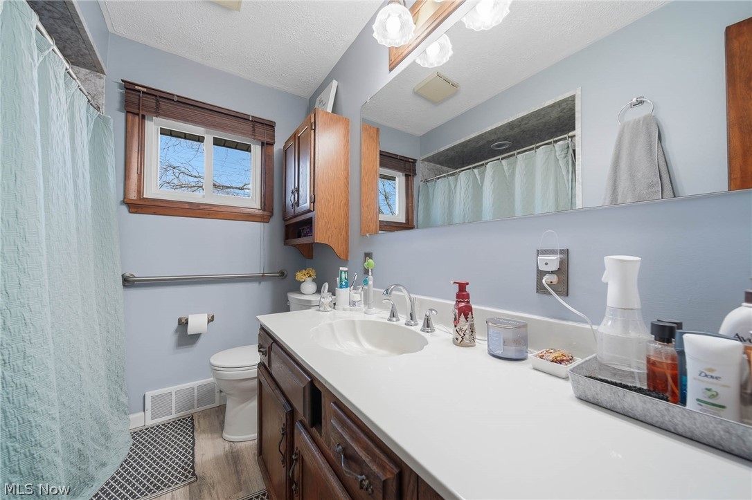 1118 Valley Drive NW North Canton OH 44720