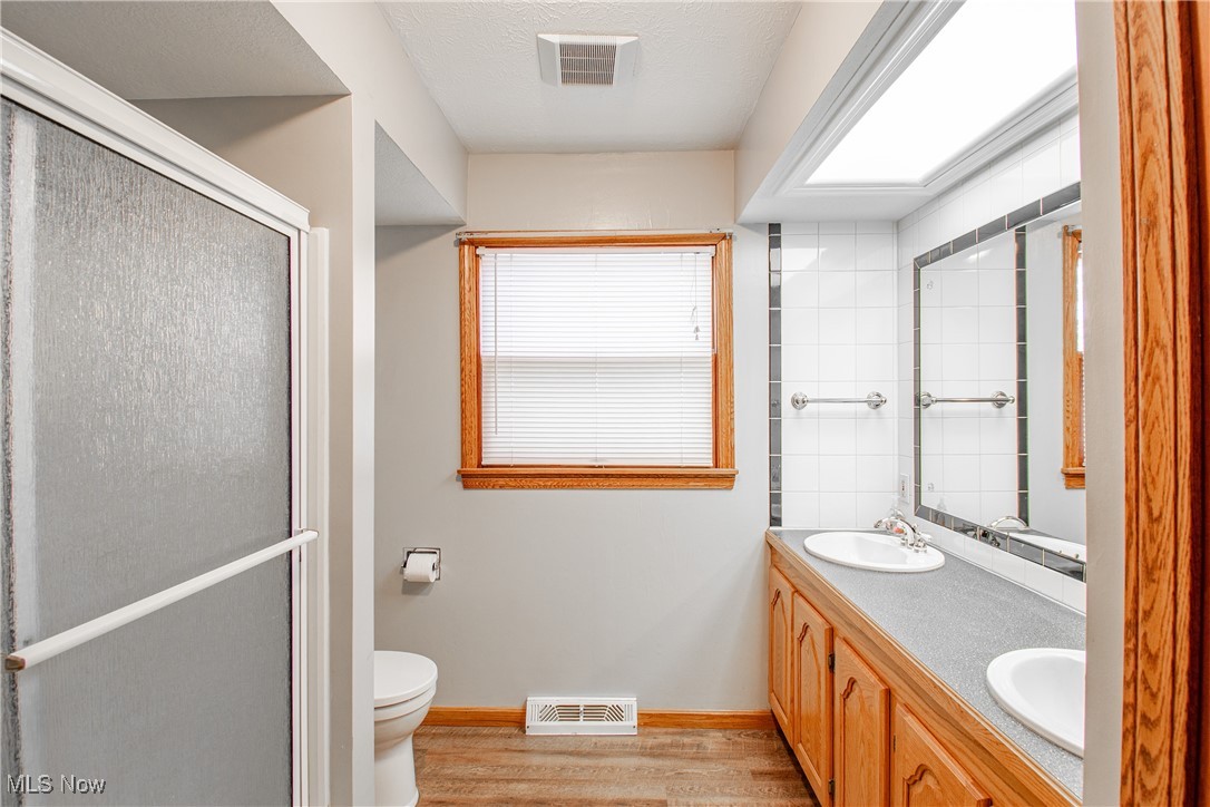 2045 9th Street SW Akron OH 44314