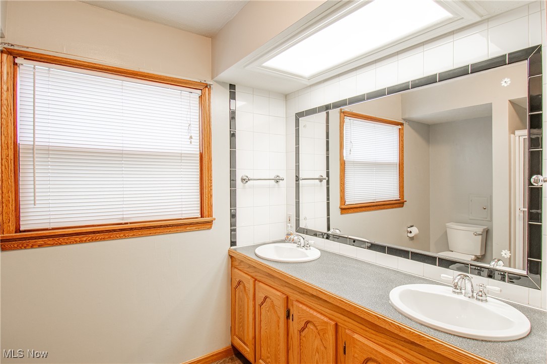 2045 9th Street SW Akron OH 44314