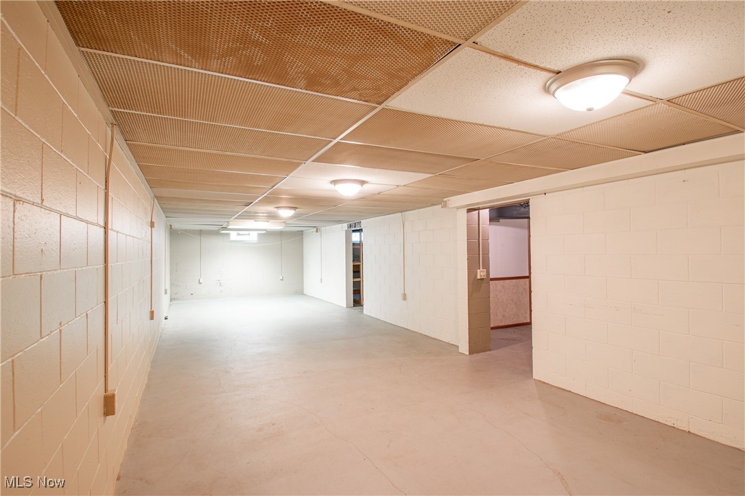 2045 9th Street SW Akron OH 44314