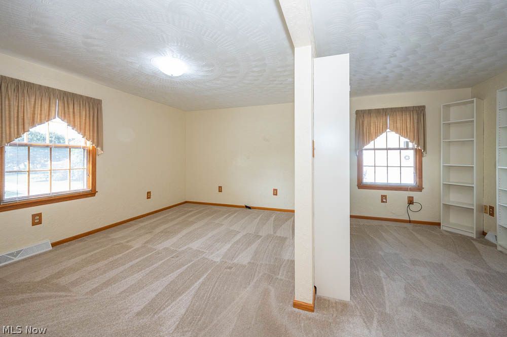 46046 Lori Road East Liverpool OH 43920
