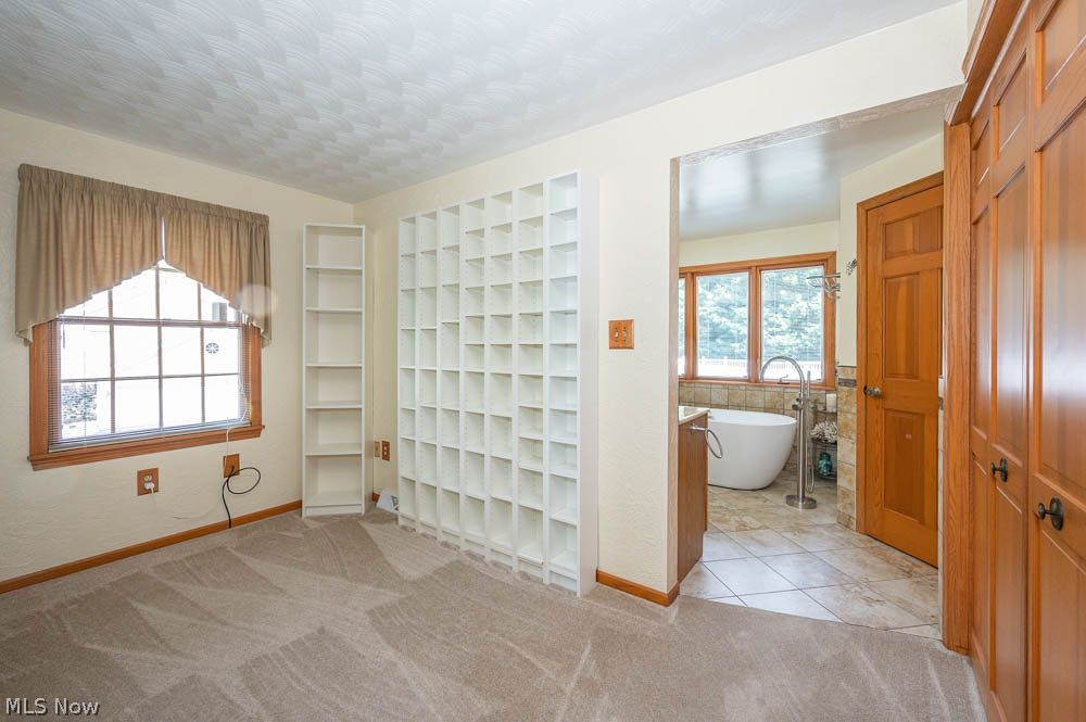 46046 Lori Road East Liverpool OH 43920