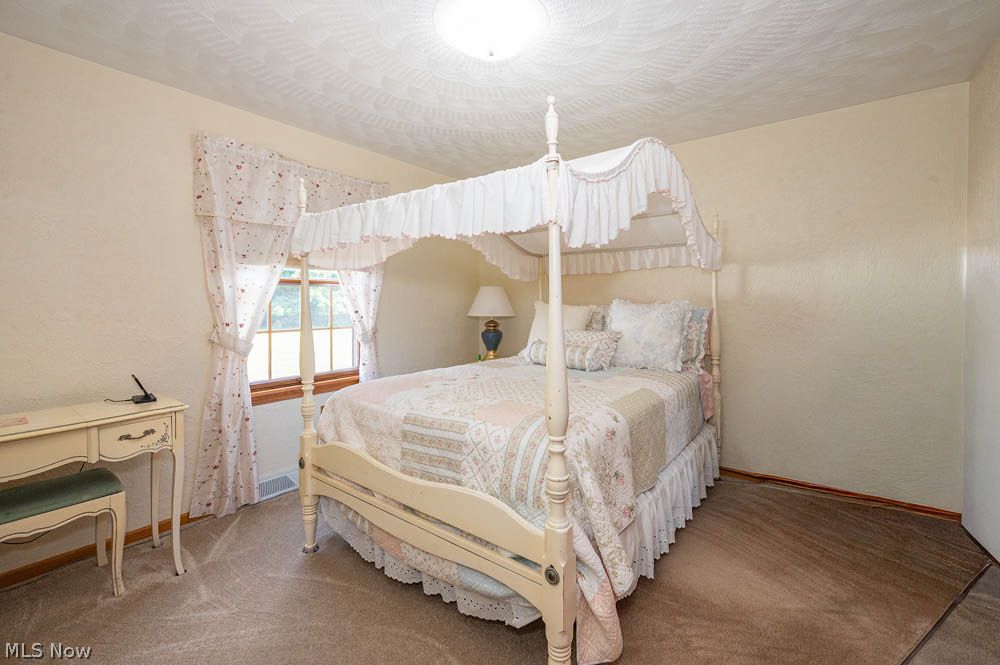 46046 Lori Road East Liverpool OH 43920