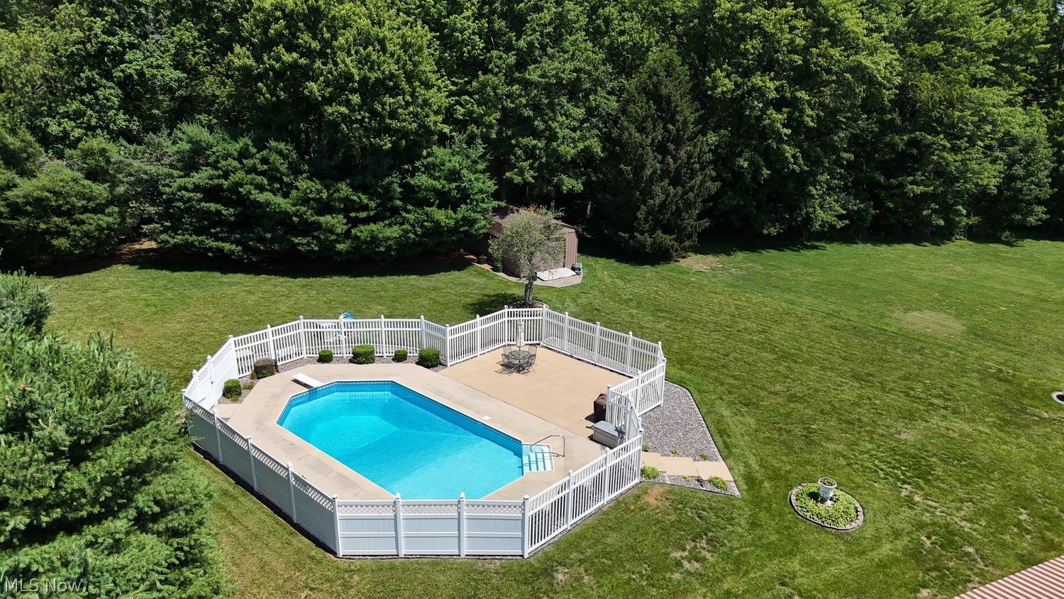 46046 Lori Road East Liverpool OH 43920