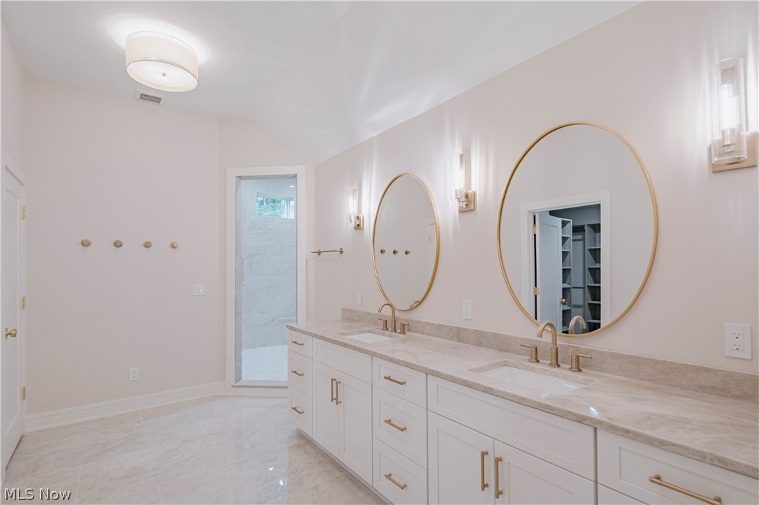 11251 Lake Forest Drive Chesterland OH 44026