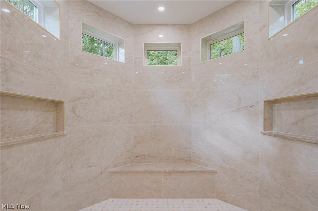 11251 Lake Forest Drive Chesterland OH 44026