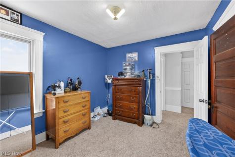 1485 Robinwood Avenue Lakewood OH 44017