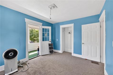 1485 Robinwood Avenue Lakewood OH 44017