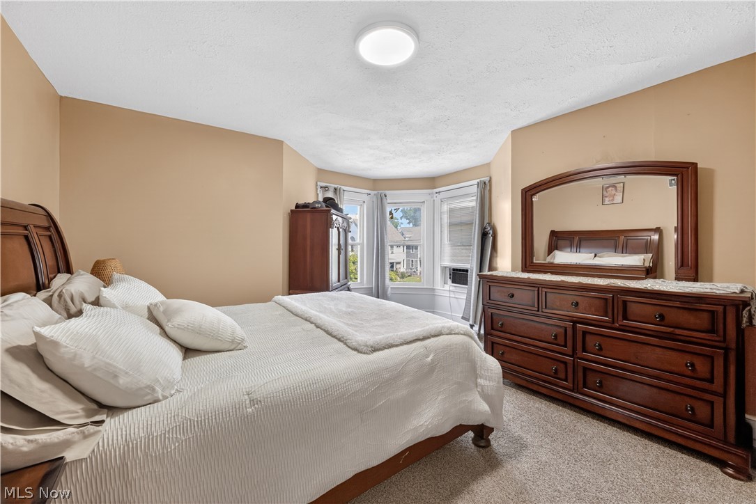 1485 Robinwood Avenue Lakewood OH 44017