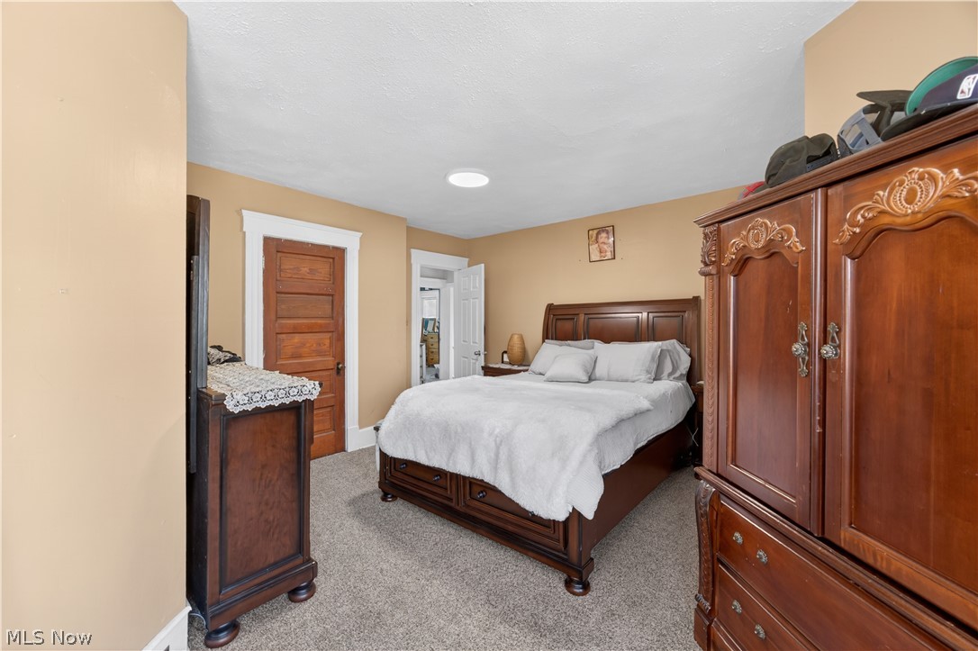1485 Robinwood Avenue Lakewood OH 44017