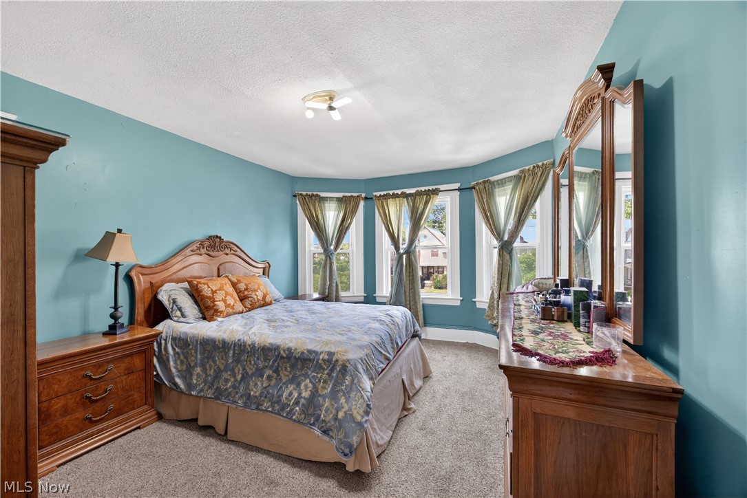 1485 Robinwood Avenue Lakewood OH 44017
