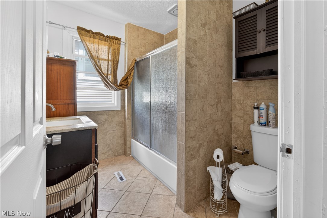 1485 Robinwood Avenue Lakewood OH 44017