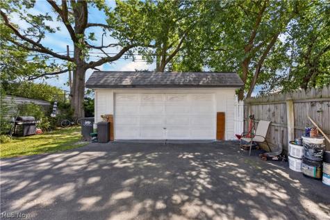 1485 Robinwood Avenue Lakewood OH 44017