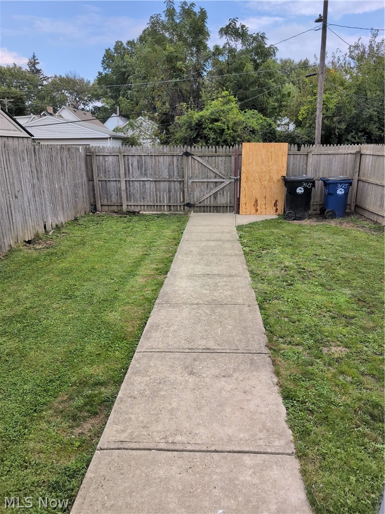 3125 W 70th Street Cleveland OH 44102