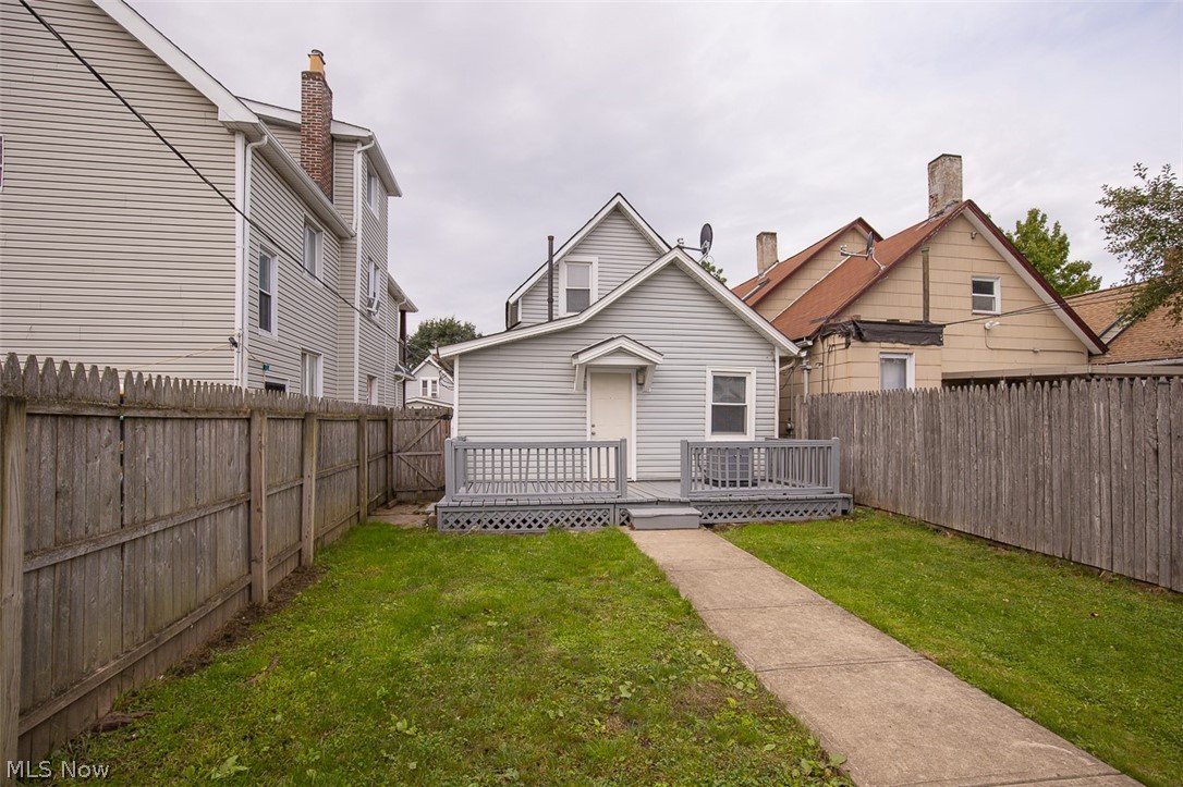 3125 W 70th Street Cleveland OH 44102