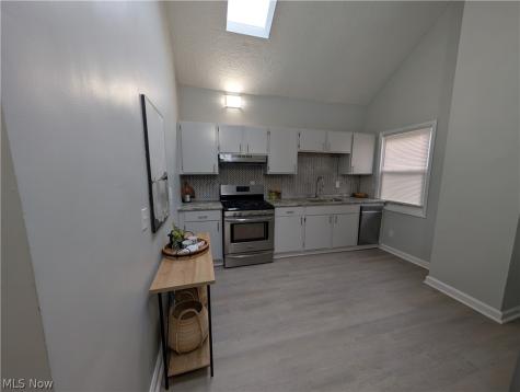 3125 W 70th Street Cleveland OH 44102