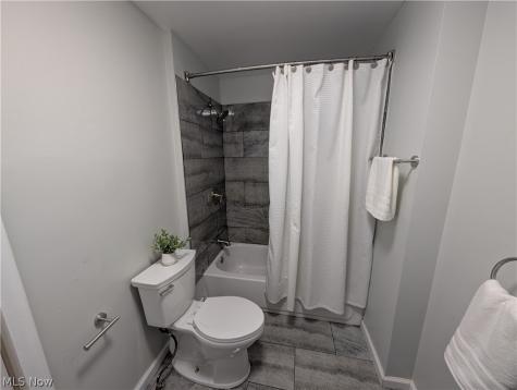 3125 W 70th Street Cleveland OH 44102