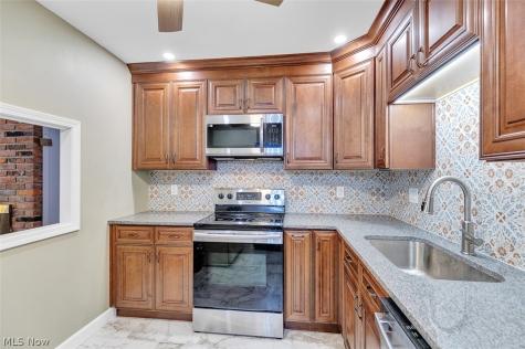 2854 Pease Drive Rocky River OH 44116