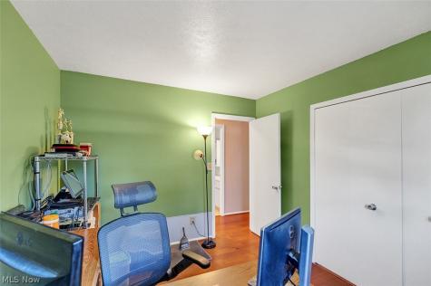 2854 Pease Drive Rocky River OH 44116