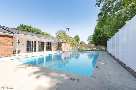 2854 Pease Drive Rocky River OH 44116