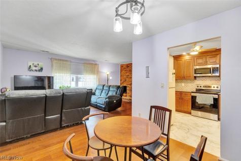 2854 Pease Drive Rocky River OH 44116