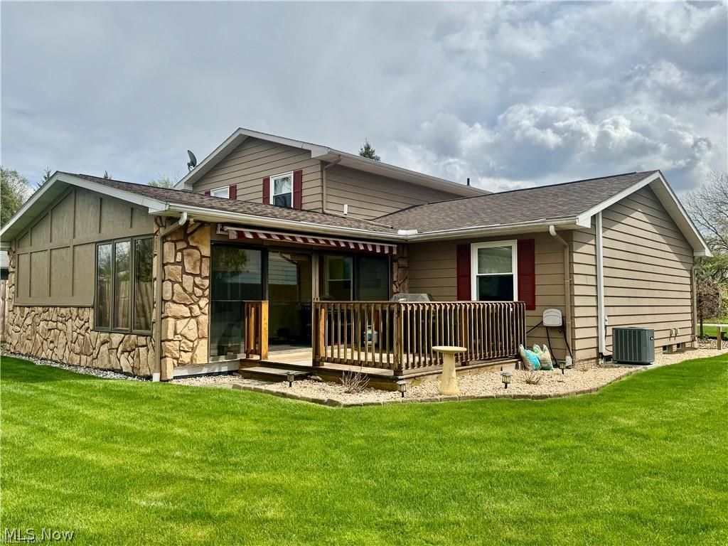 116 Winthrop Drive Elyria OH 44035