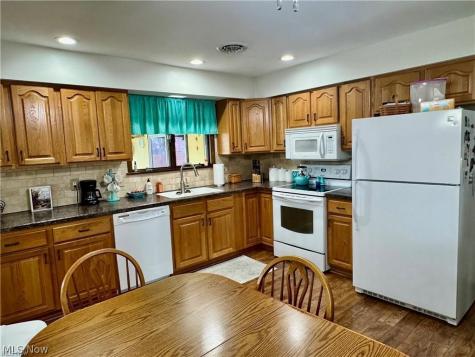 116 Winthrop Drive Elyria OH 44035