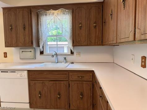 4353 Groveland Road University Heights OH 44118
