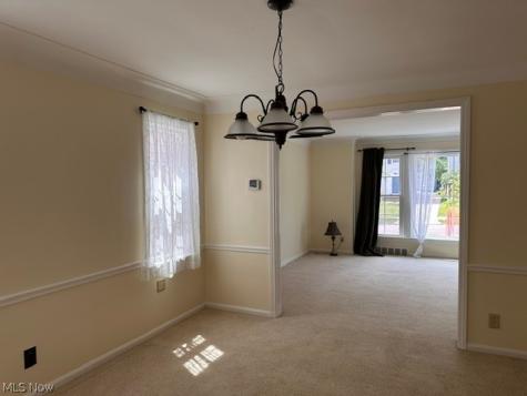 4353 Groveland Road University Heights OH 44118