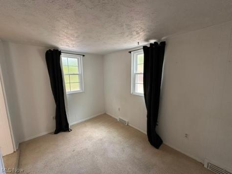 4353 Groveland Road University Heights OH 44118