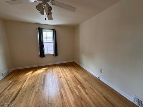 4353 Groveland Road University Heights OH 44118