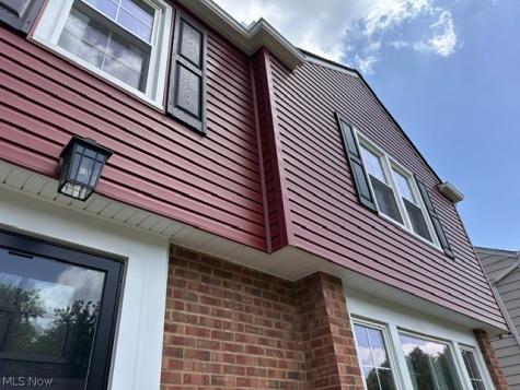 4353 Groveland Road University Heights OH 44118