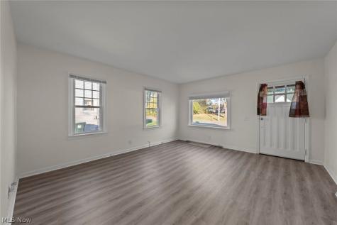 2917 Kirby Avenue NE Canton OH 44705