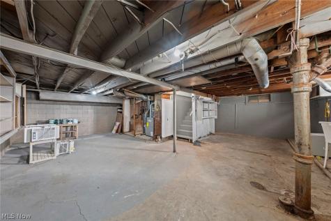 2917 Kirby Avenue NE Canton OH 44705