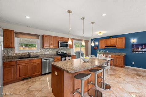 1718 Berwick Drive Brunswick OH 44212