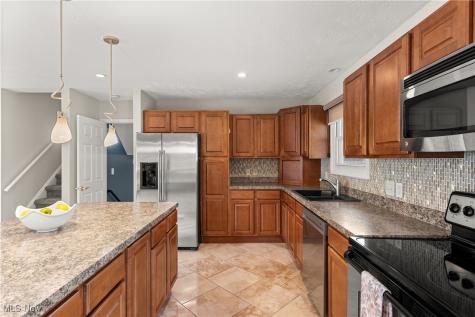 1718 Berwick Drive Brunswick OH 44212