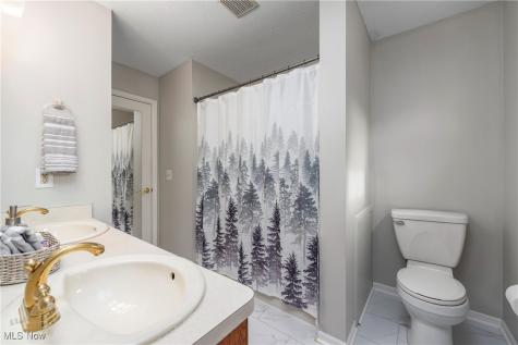 1718 Berwick Drive Brunswick OH 44212