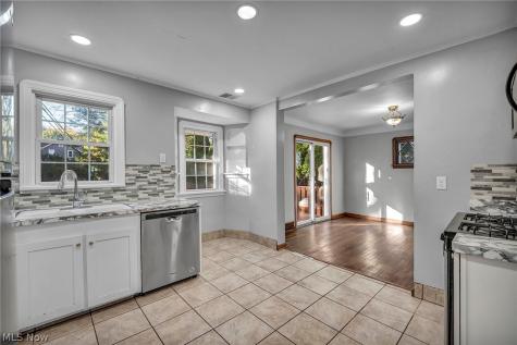 4386 Ardmore Road South Euclid OH 44121