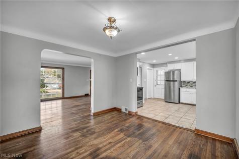 4386 Ardmore Road South Euclid OH 44121
